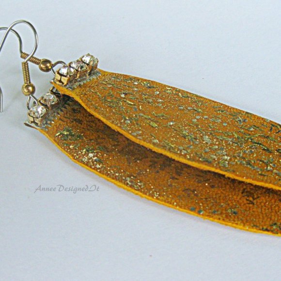 Hand Made - Stunning Leather Sparkly Earrings - Picture 6 of 6